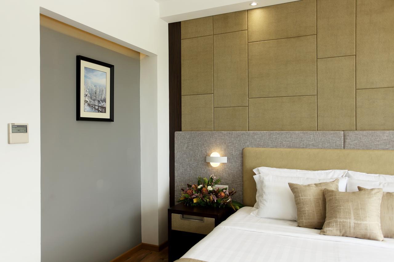Sugar Business Hotel Kochi Exterior photo